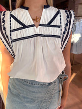 Load image into Gallery viewer, Janel - White Top

