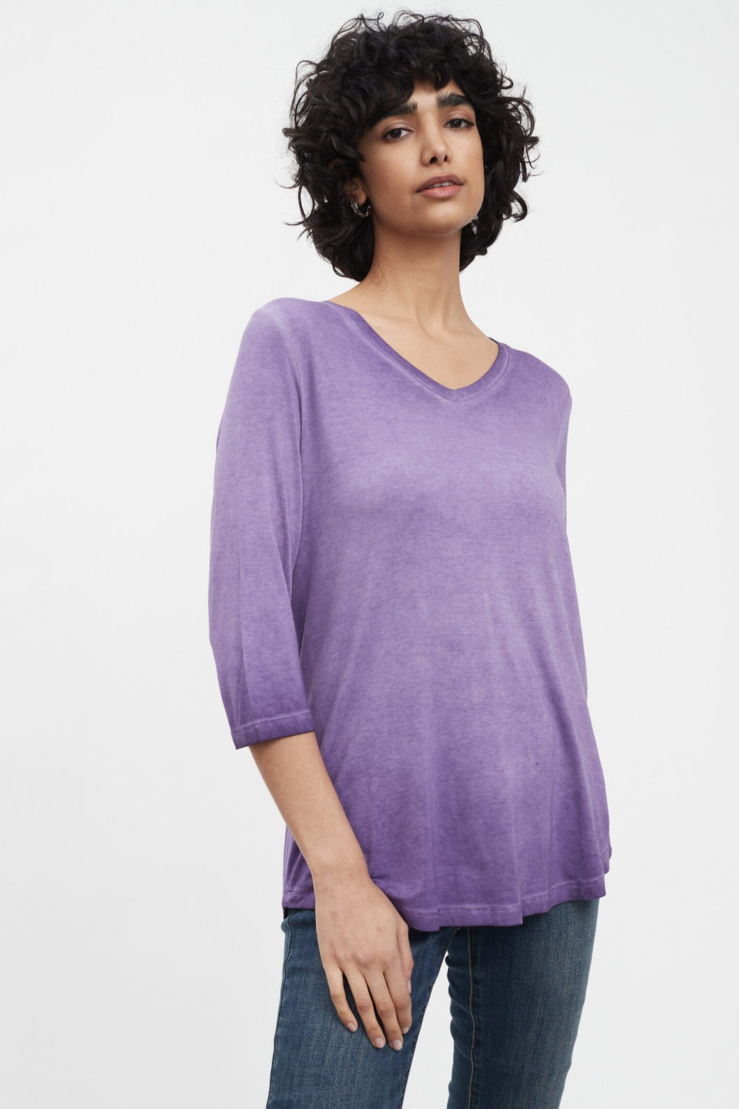 3/4 SLEEVE V NECK GARMENT DYE TOP