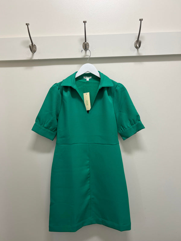 green collar shift dress