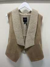 Load image into Gallery viewer, tan vest
