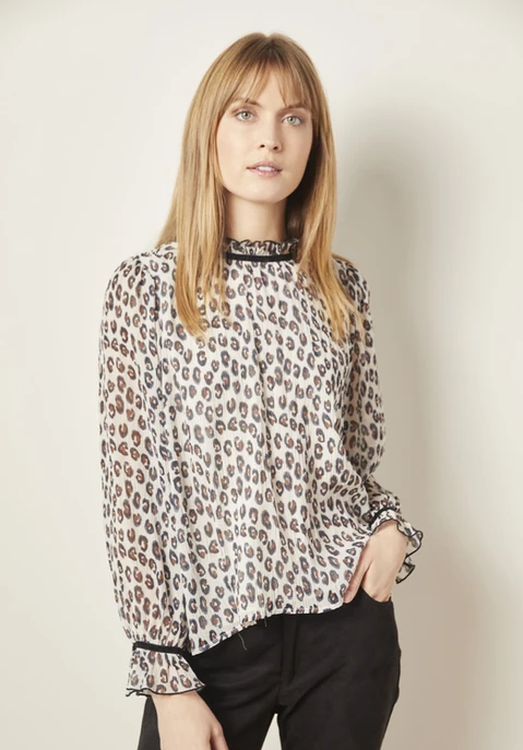 CREAM ANIMAL PRINT BLOUSE